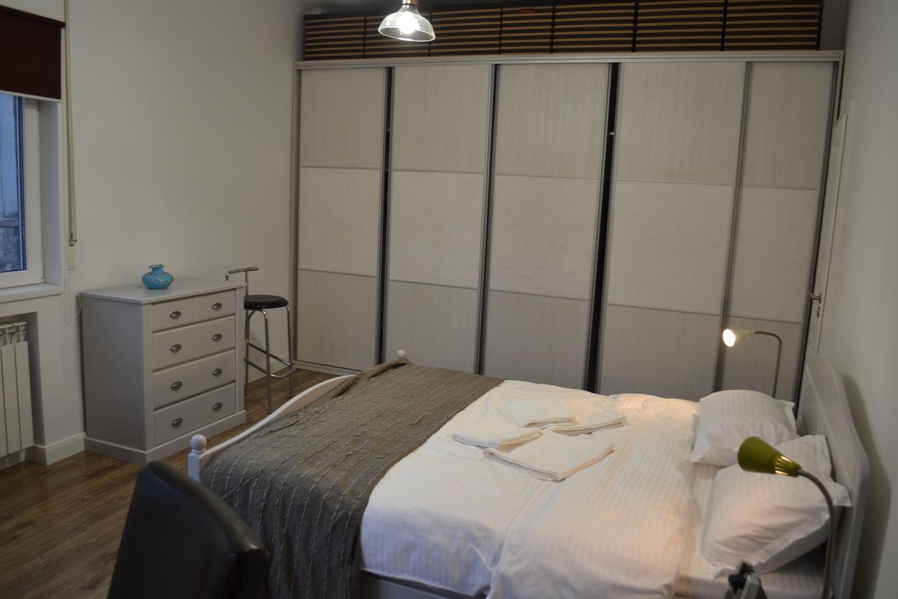 Victoria Plaza Two Bdr Apt Leilighet Bucureşti Eksteriør bilde