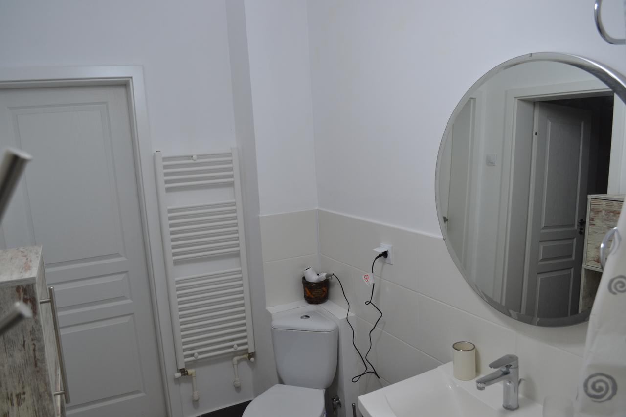 Victoria Plaza Two Bdr Apt Leilighet Bucureşti Eksteriør bilde